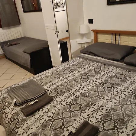 Kitchen 4 Beds Daire Bolonya